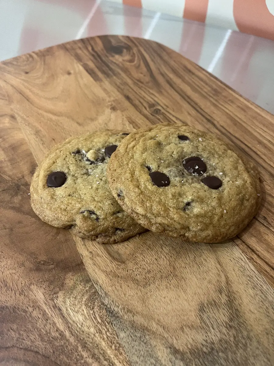 Dark chocolate and sea salt cookies